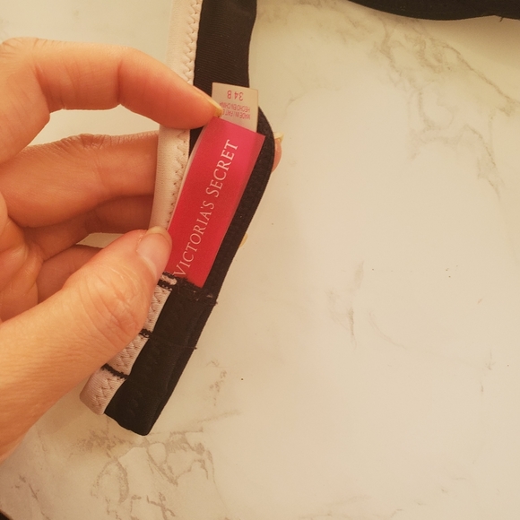 🔴Victoria secret push up bikini top - Picture 4 of 4